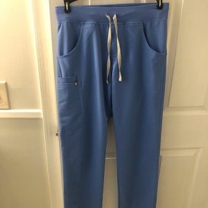 Women's Figs Kade Cargo Scrub Pants